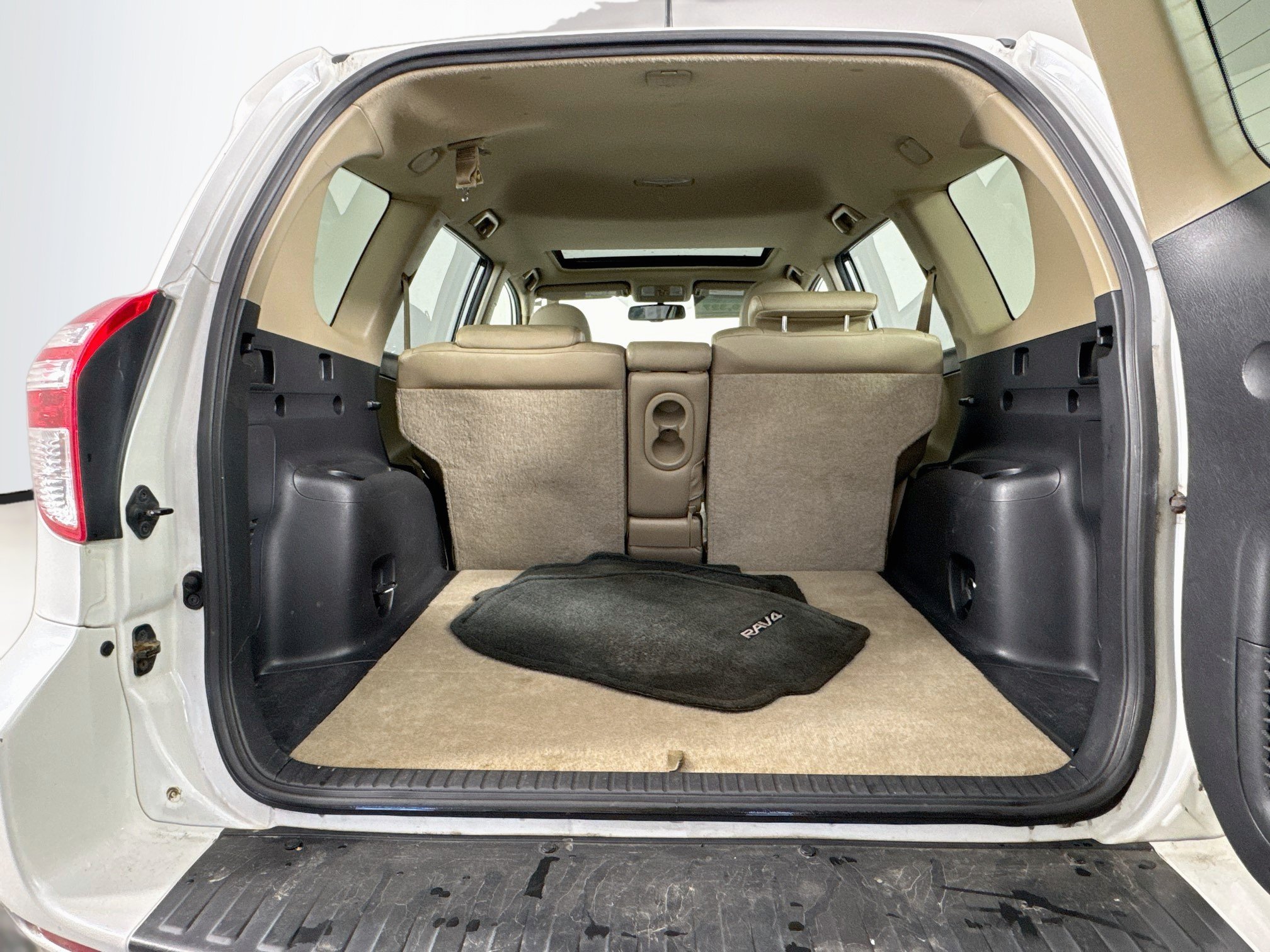 Used 2010 Toyota RAV4 Limited FWD image 27
