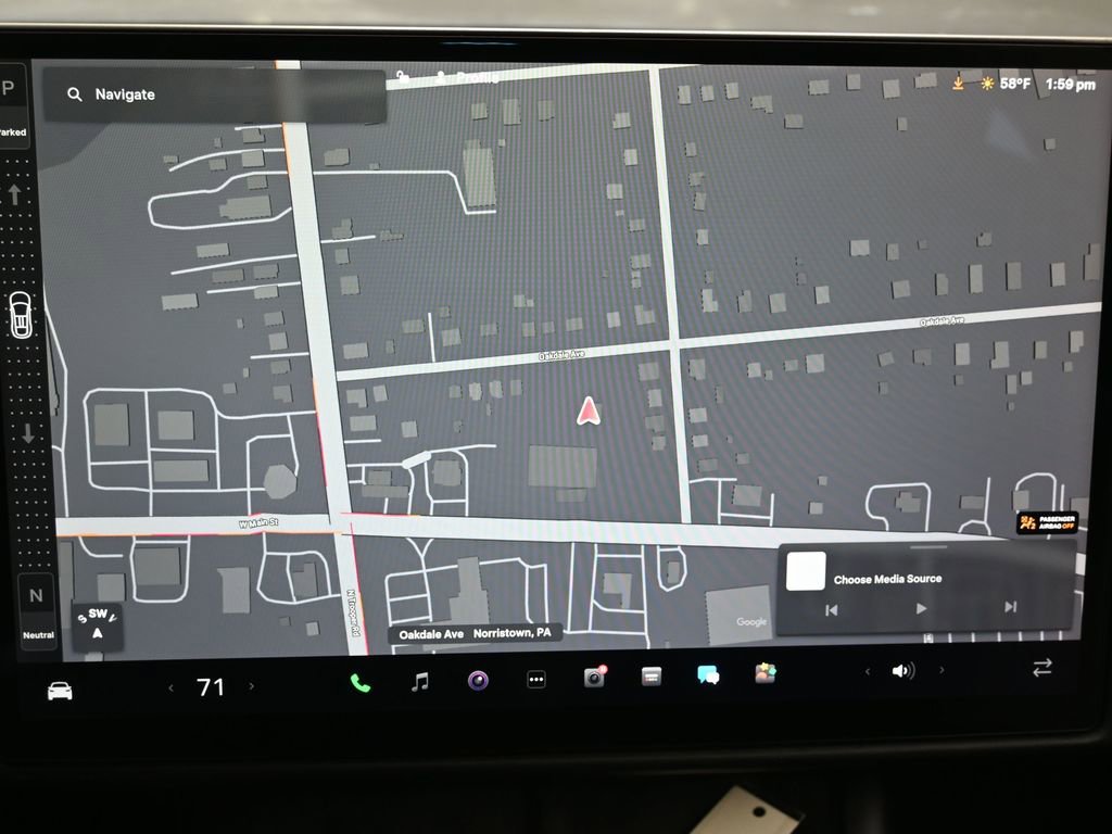 Used 2023 Tesla Model X image 22