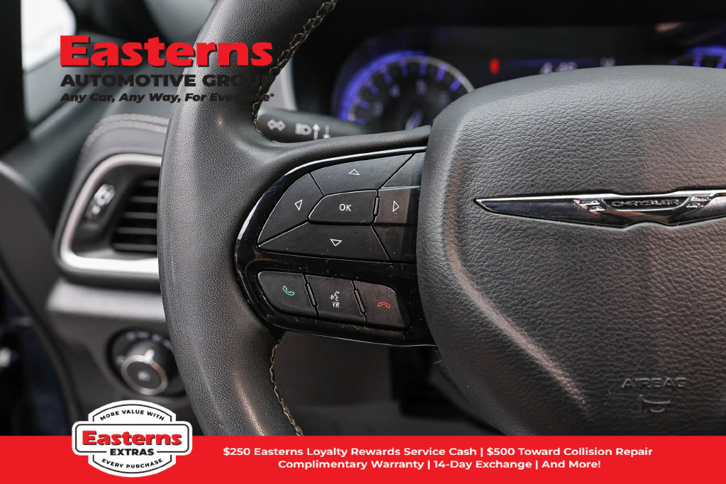 Used 2023 Chrysler Pacifica Touring-L w/ S Appearance Package FWD image 16