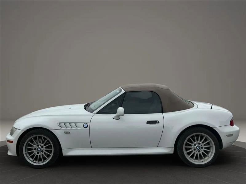 Used 2001 BMW Z3 3.0i RWD image 2