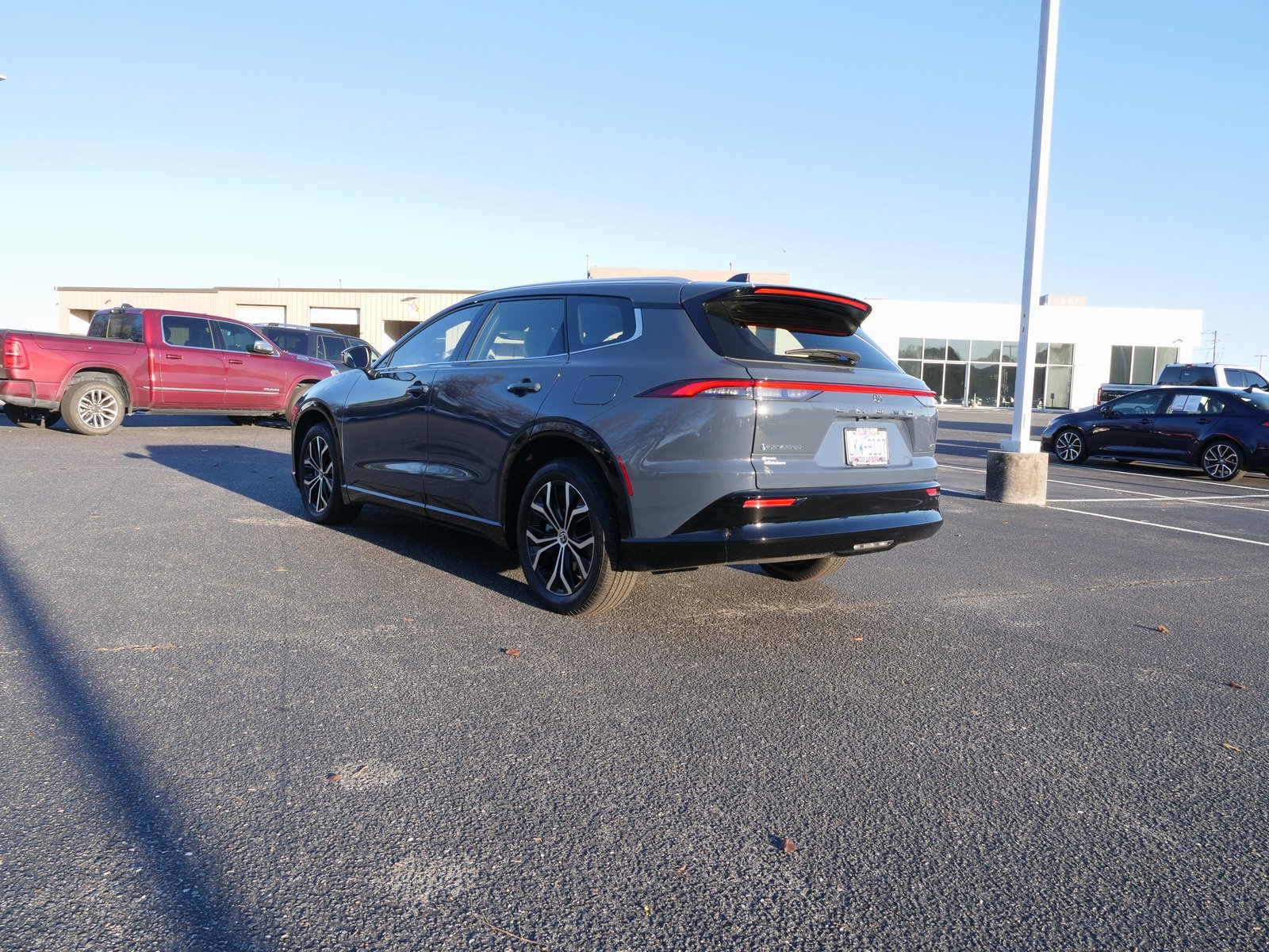 Used 2025 Toyota Crown Signia image 5