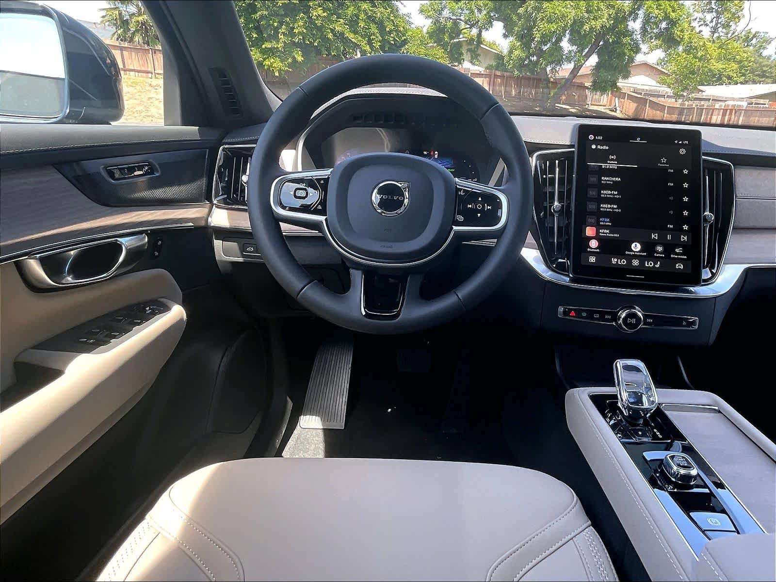 New 2026 Volvo XC90 T8 Plus w/ Protection Package AWD/4WD image 15