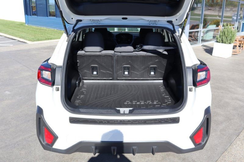 Used 2024 Subaru Crosstrek 2.0i Premium image 18