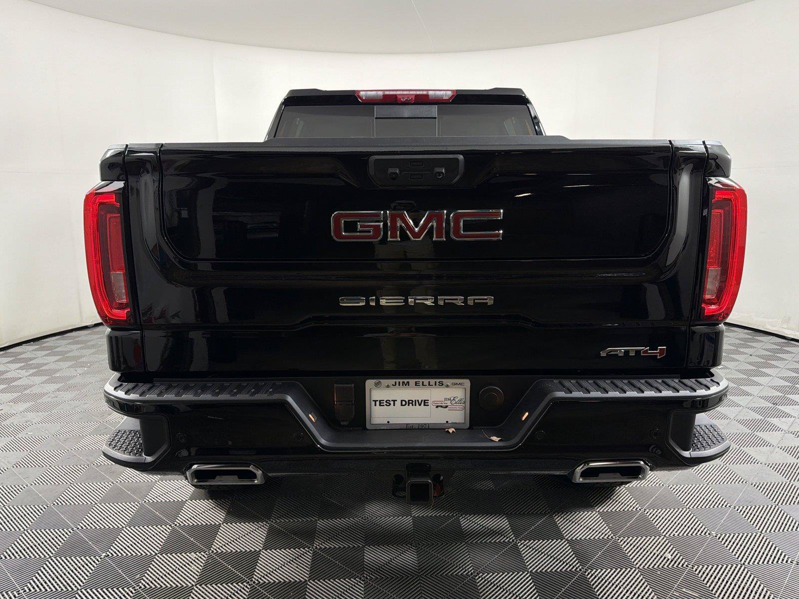 New 2026 GMC Sierra 1500 AT4 w/ AT4 Premium Package AWD/4WD image 5