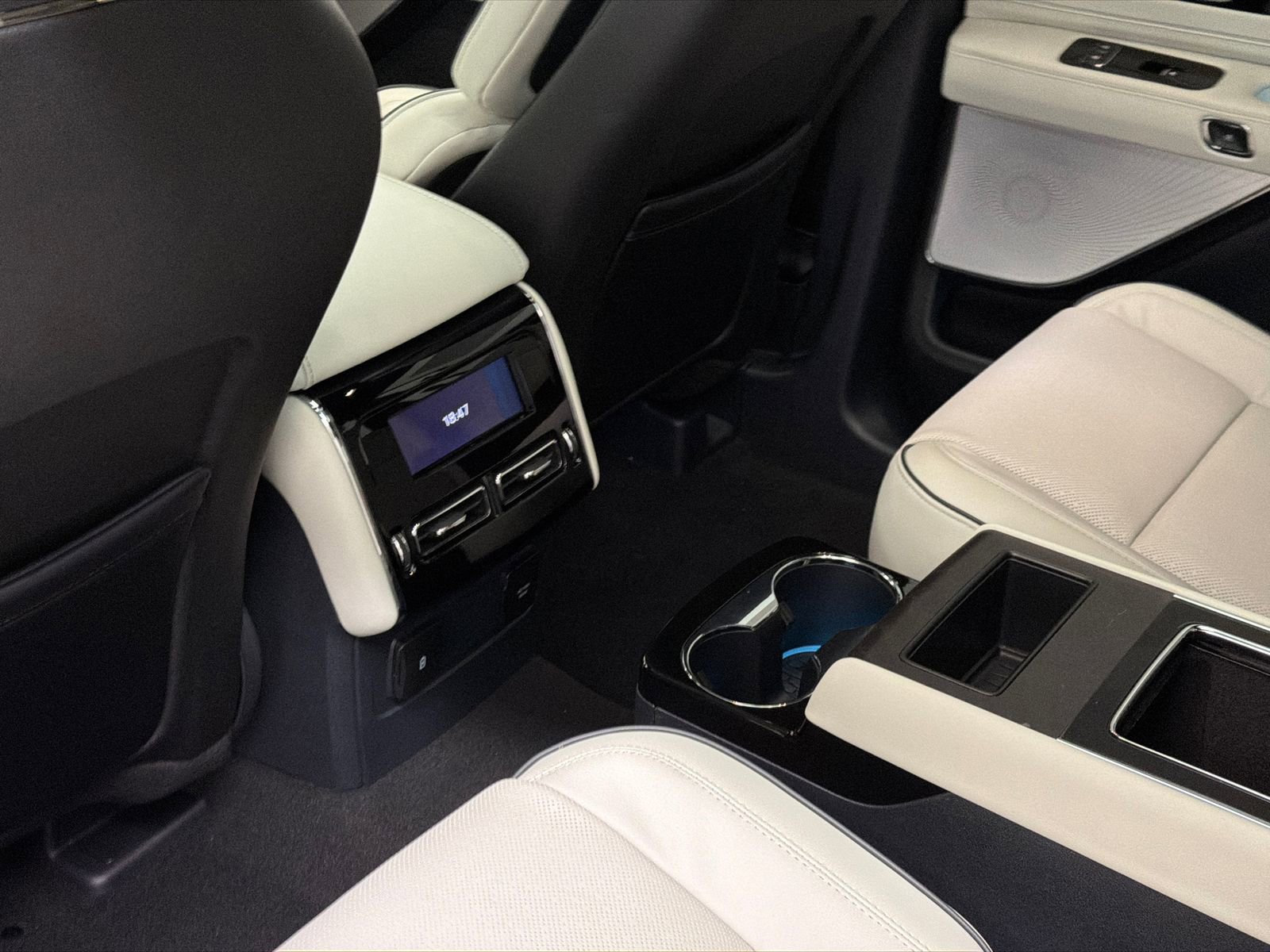 New 2026 Lincoln Aviator Black Label image 22