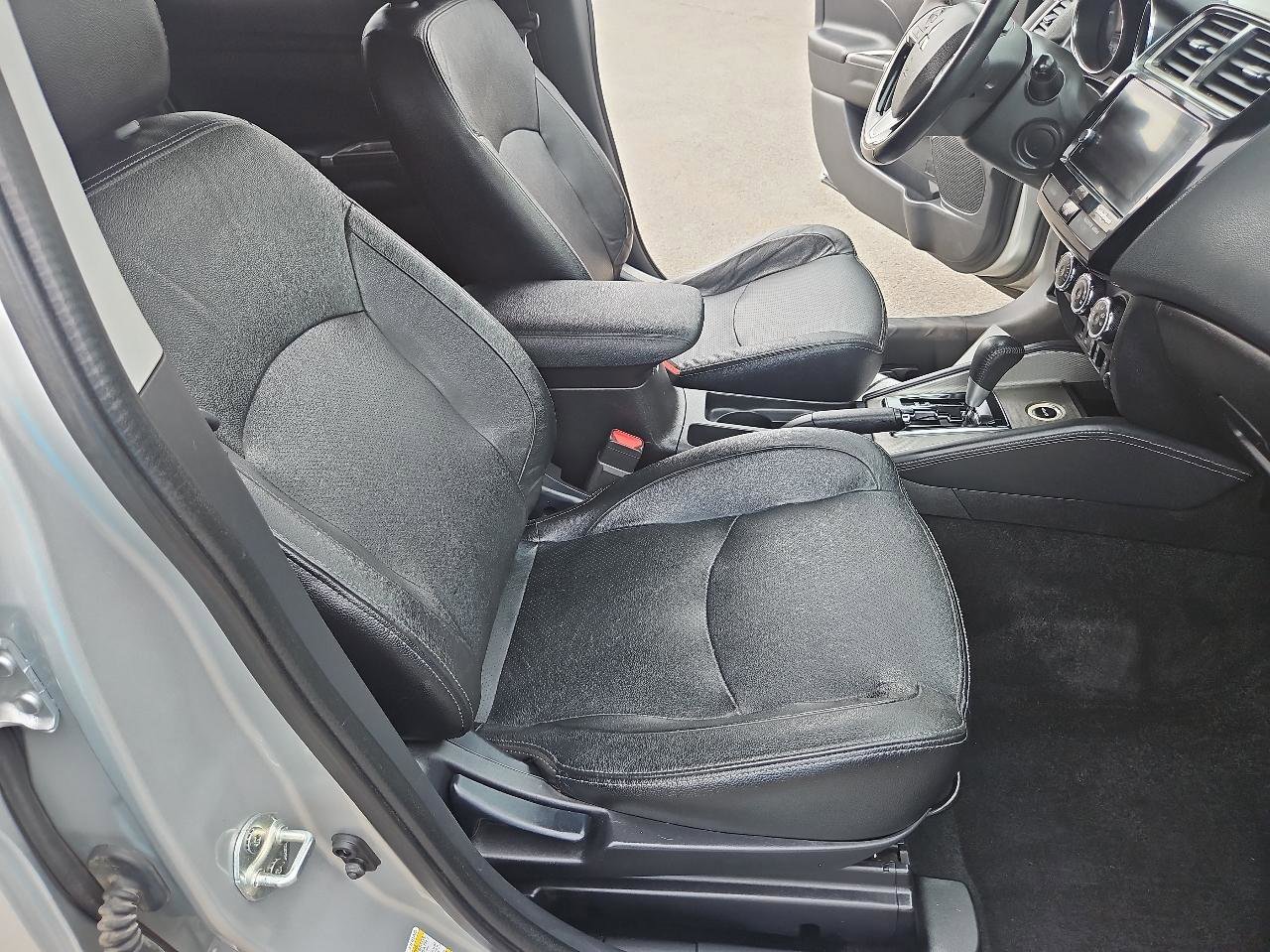 Used 2018 Mitsubishi Outlander Sport SEL AWD/4WD image 17