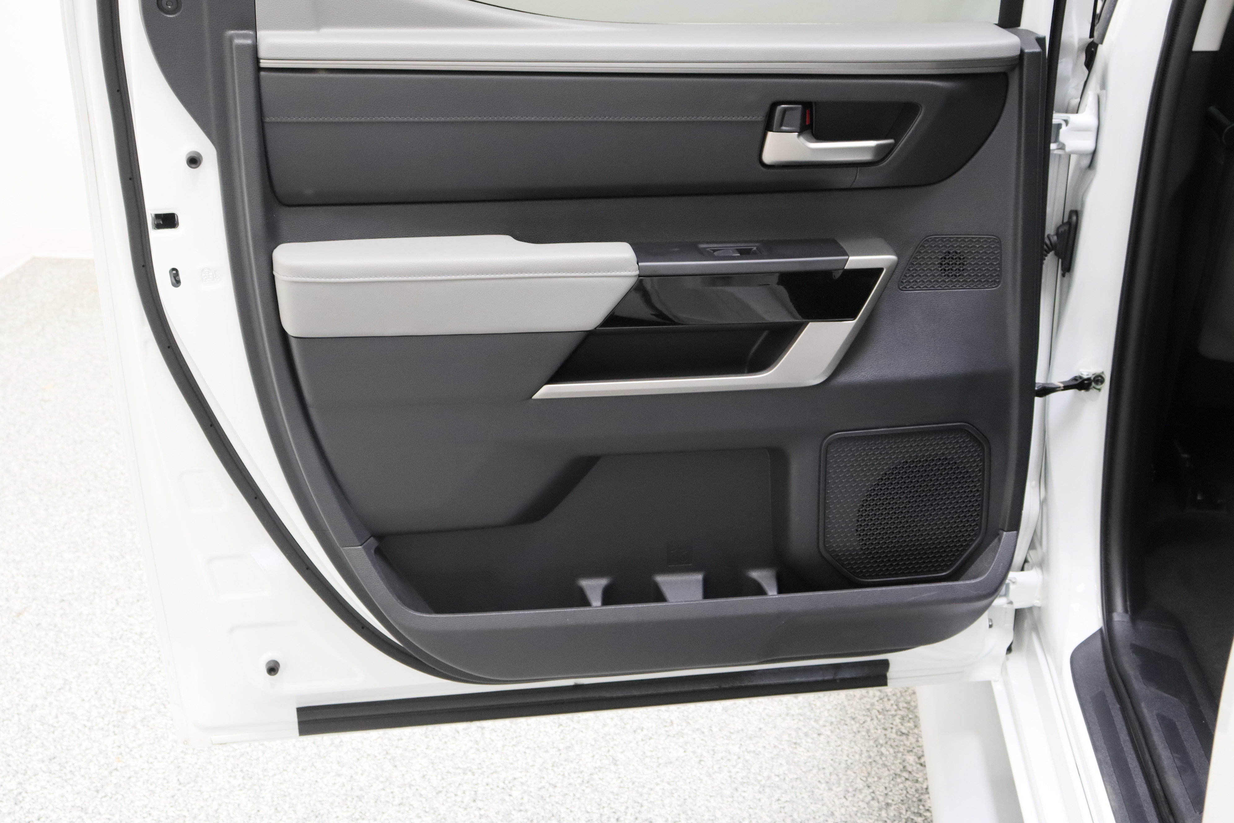 Used 2023 Toyota Tundra Limited w/ Power Package RWD image 29