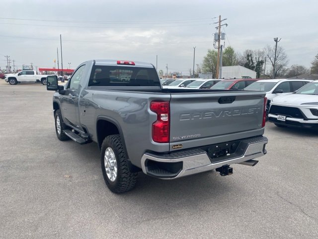 Used 2024 Chevrolet Silverado 2500 LT w/ Convenience Package image 4