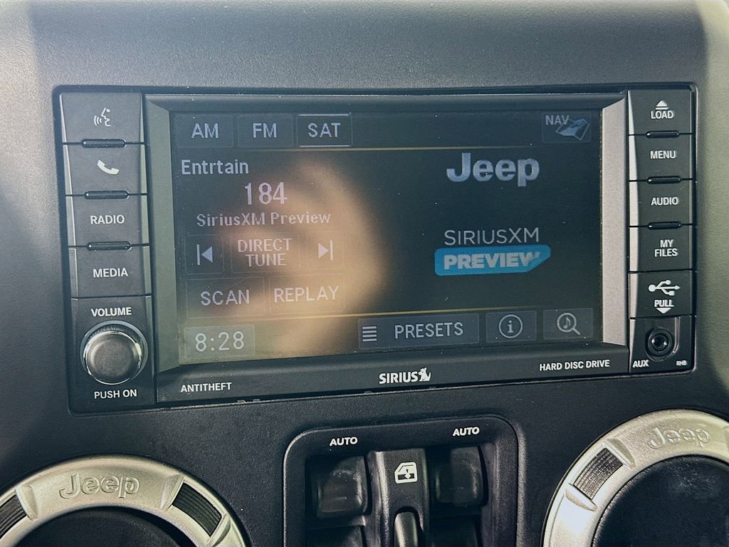 Used 2017 Jeep Wrangler Unlimited Rubicon image 13