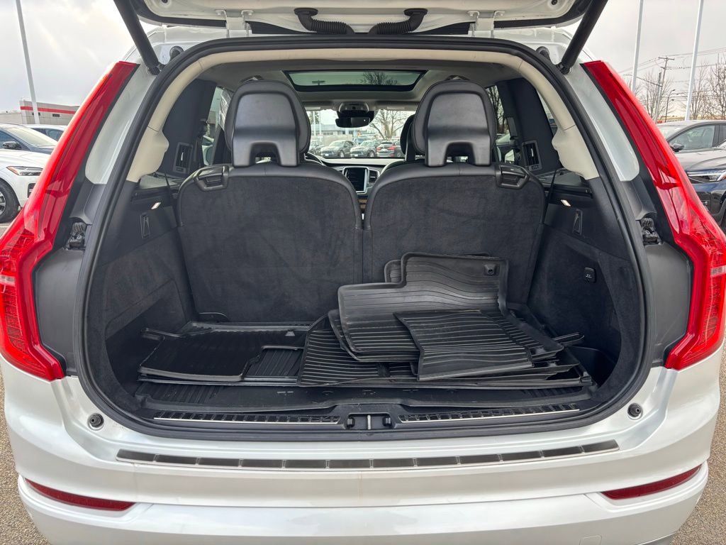 Used 2021 Volvo XC90 T6 Momentum w/ Protection Package Premier image 27