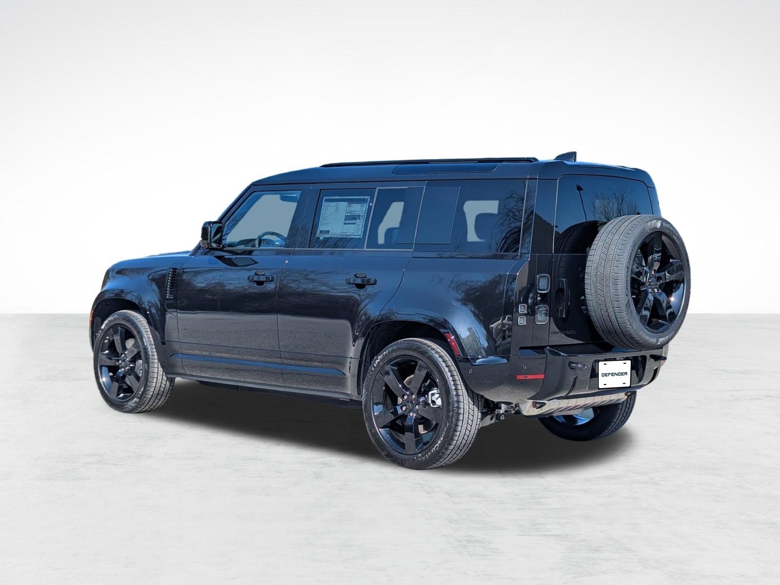 Used 2026 Land Rover Defender 110 X-Dynamic SE AWD/4WD image 3