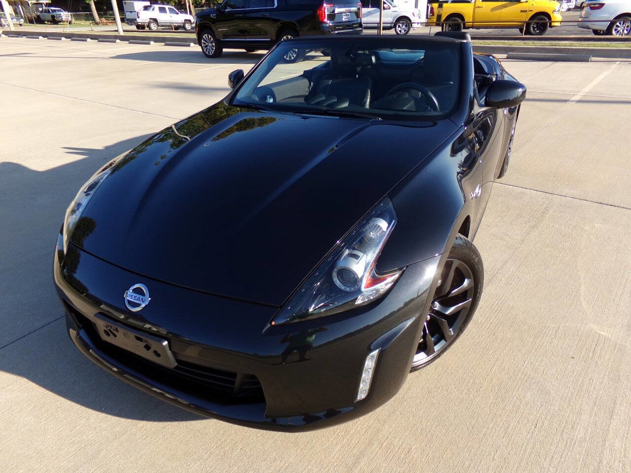 Used 2019 Nissan 370Z Roadster image 10
