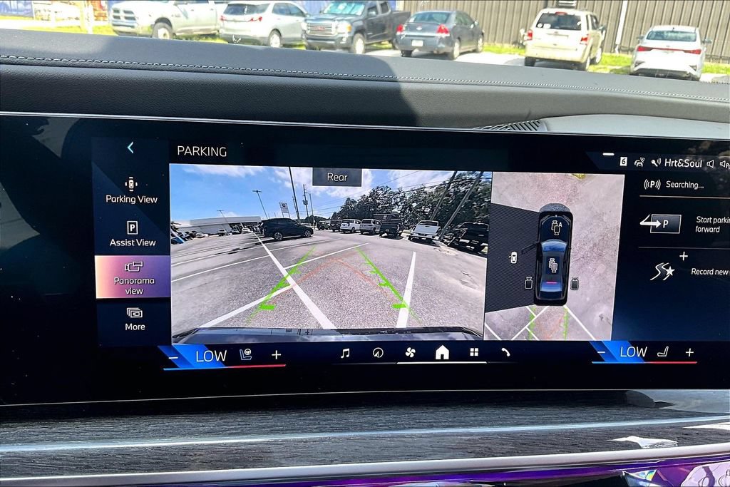 Certified 2026 BMW 760i xDrive w/ Executive Package AWD/4WD image 13