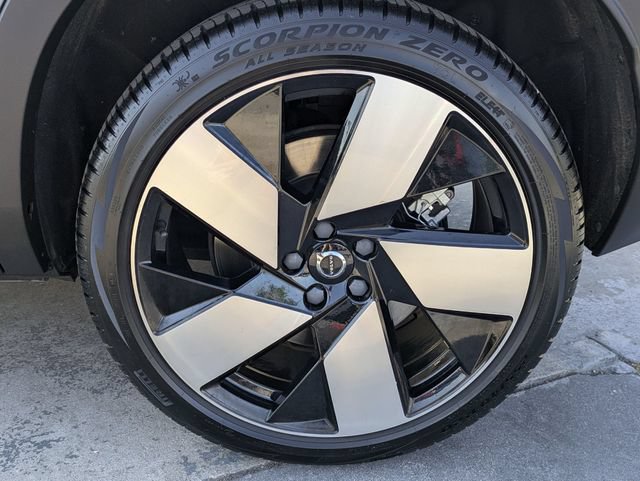 Certified 2023 Volvo C40 P8 Recharge Ultimate AWD/4WD image 10