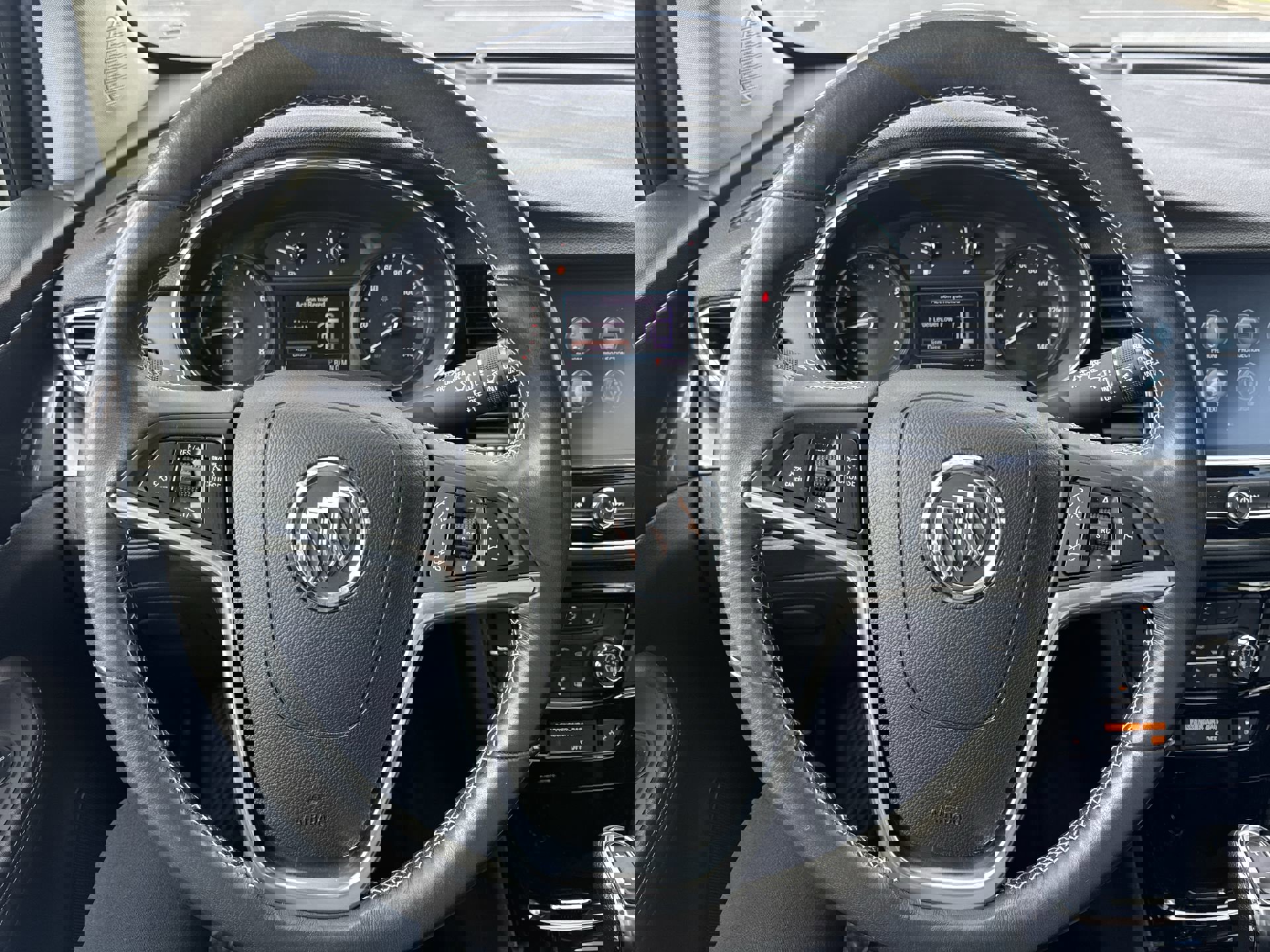 Used 2020 Buick Encore Preferred image 14