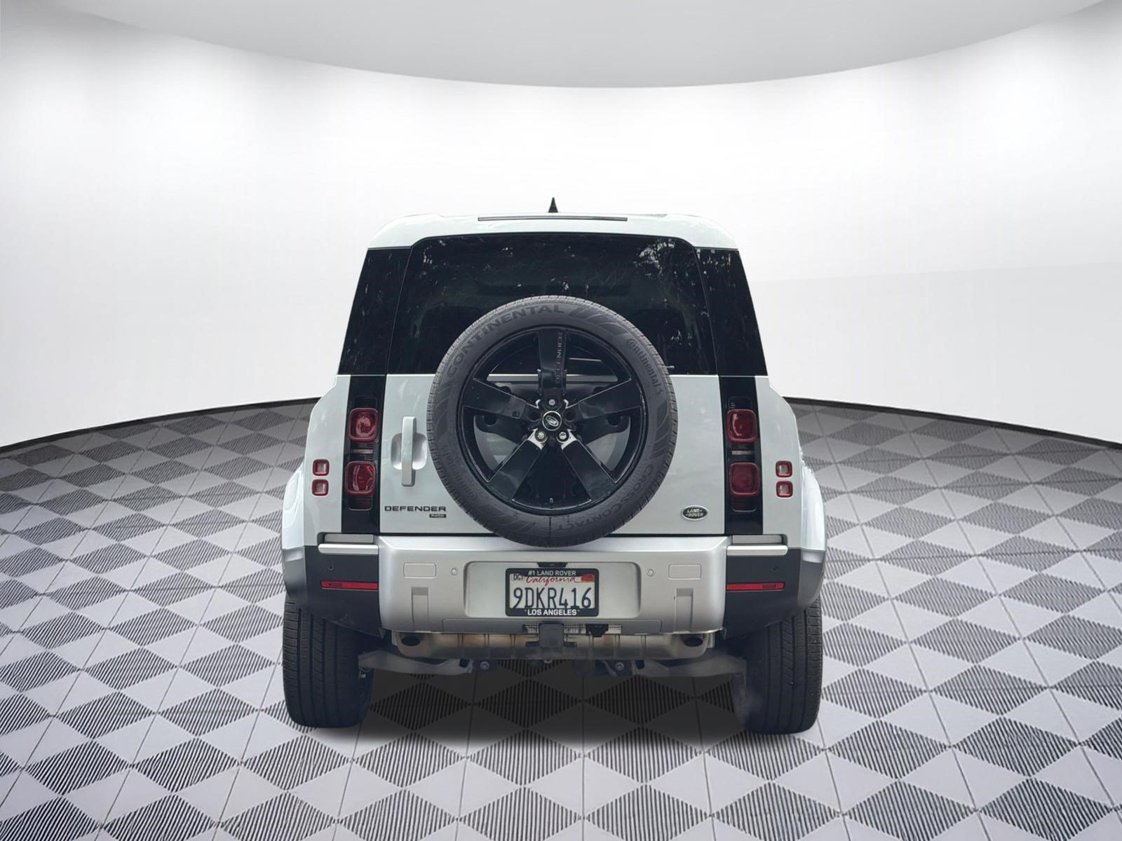 Used 2023 Land Rover Defender 110 SE AWD/4WD image 10