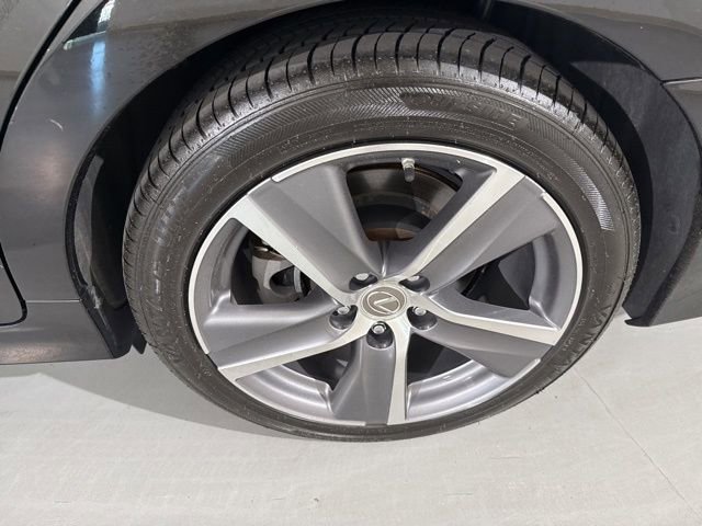 Used 2018 Lexus GS 350 image 8