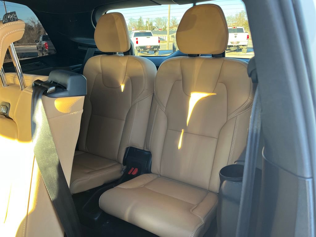 Used 2025 Volvo XC90 T8 Ultra w/ Protection Package Premier image 34