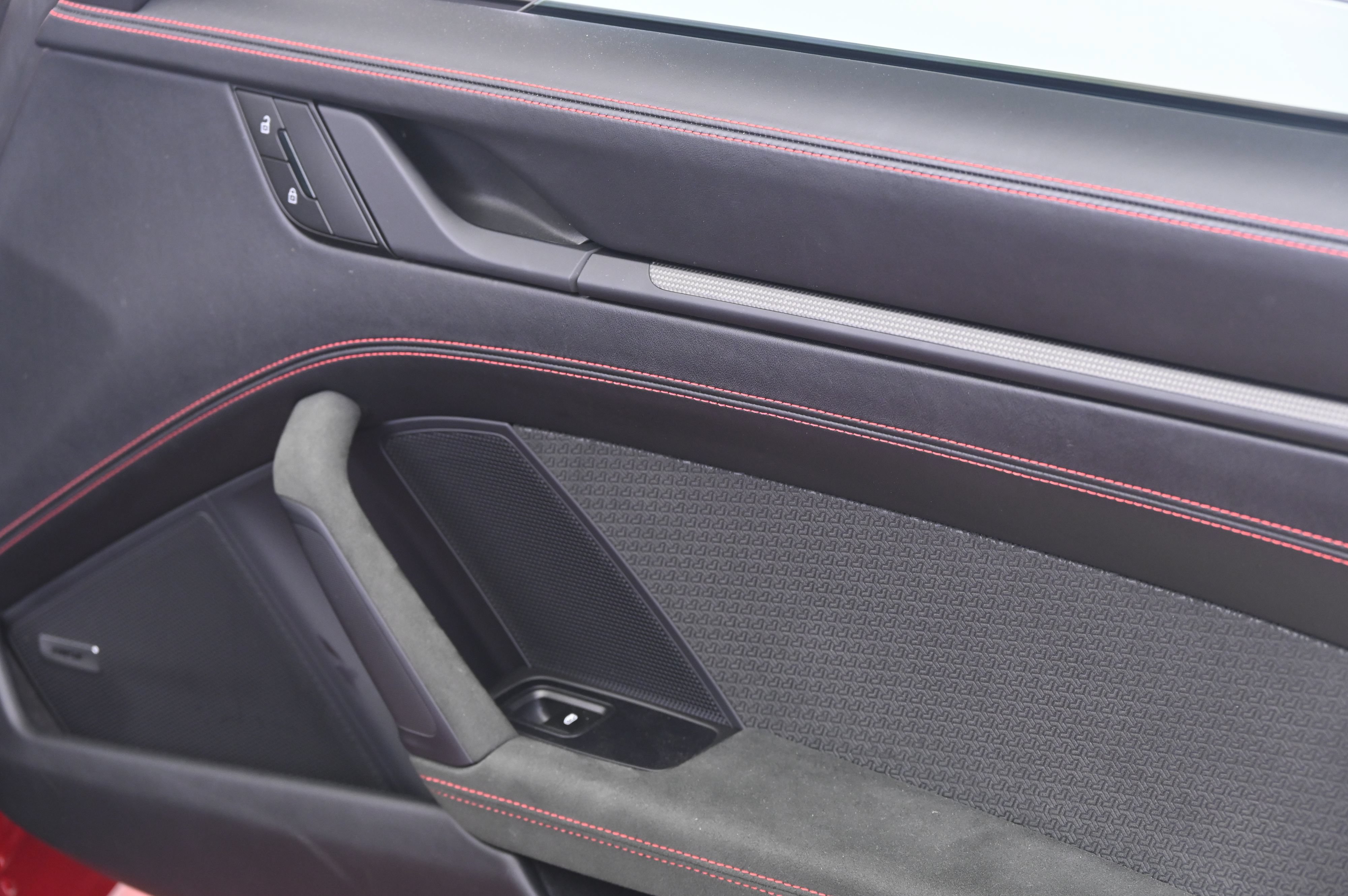 Certified 2025 Porsche 911 Carrera GTS RWD image 20