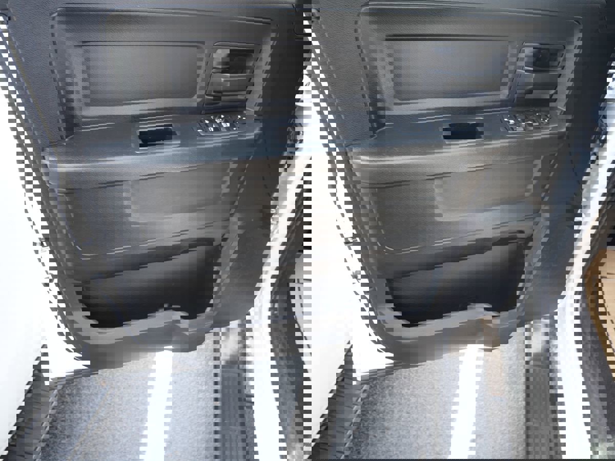 Used 2018 RAM 1500 Express image 15