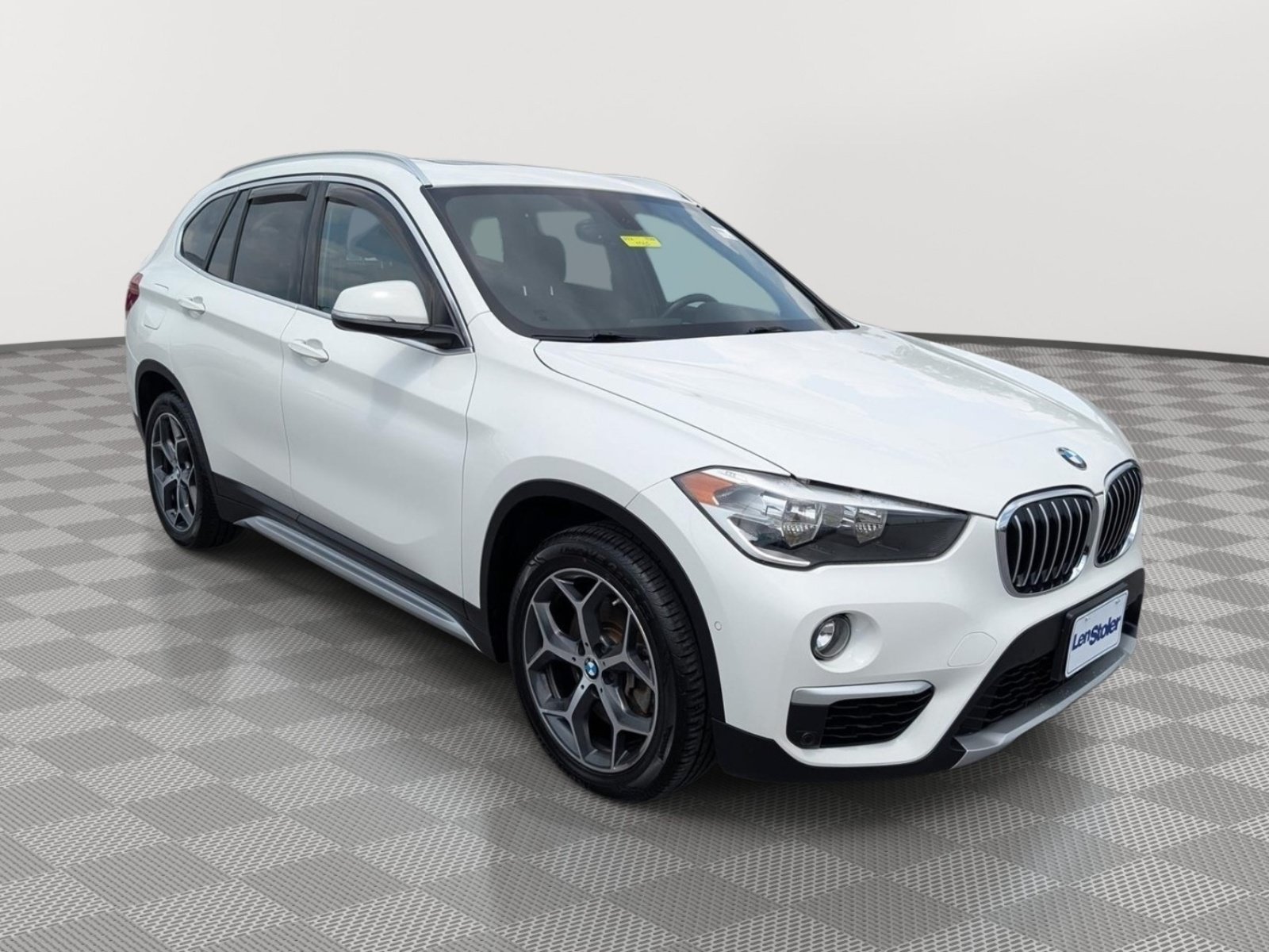 Used 2018 BMW X1 xDrive28i AWD/4WD image 7