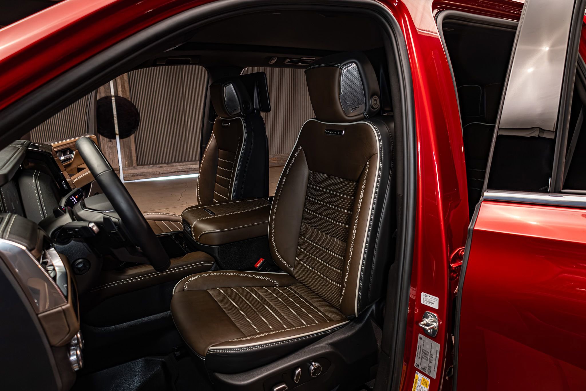 Used 2025 GMC Yukon Denali Ultimate image 20