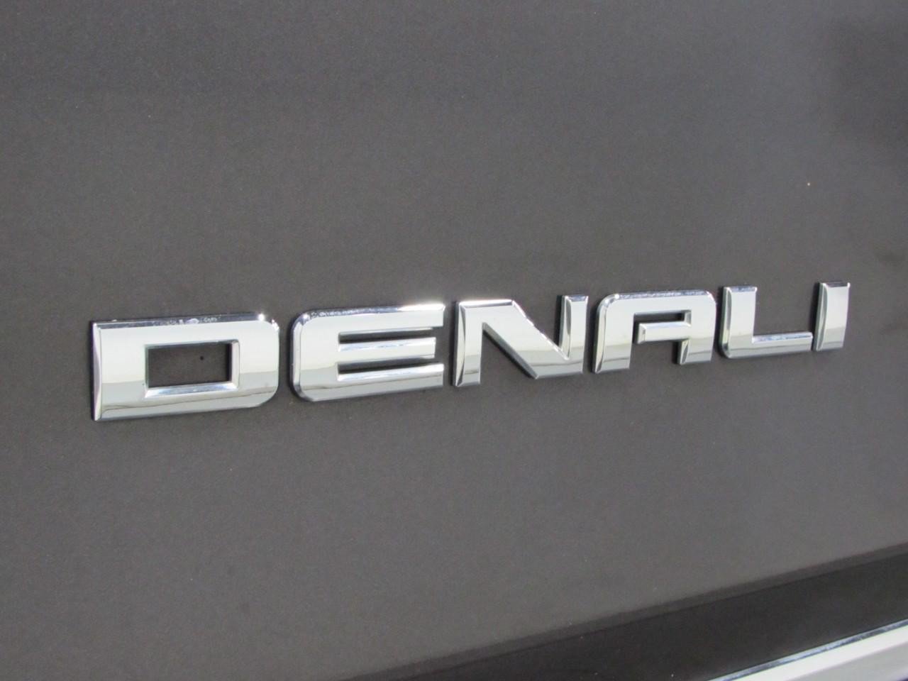 Used 2016 GMC Sierra 1500 Denali w/ Denali Ultimate Package AWD/4WD image 35