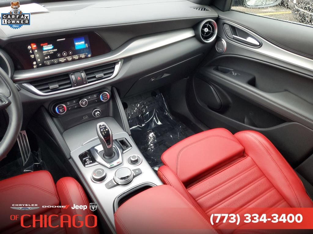 Used 2024 Alfa Romeo Stelvio Veloce AWD/4WD image 15