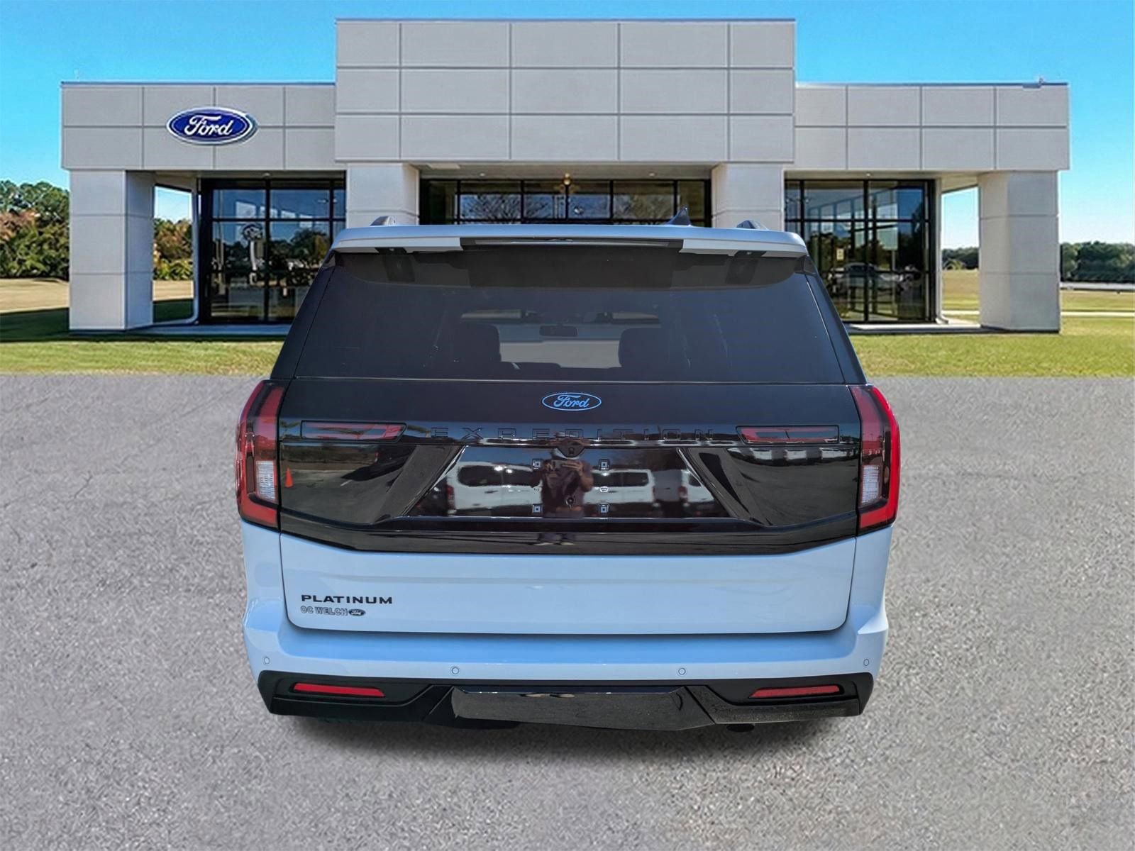 New 2025 Ford Expedition Platinum w/ Stealth Performance Package AWD/4WD image 6