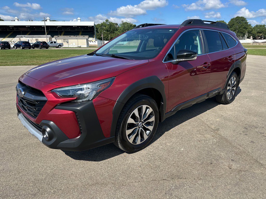 Used 2023 Subaru Outback Limited XT image 1