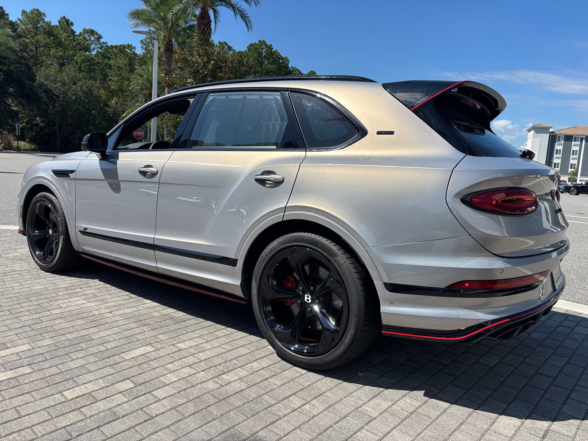New 2025 Bentley Bentayga image 14