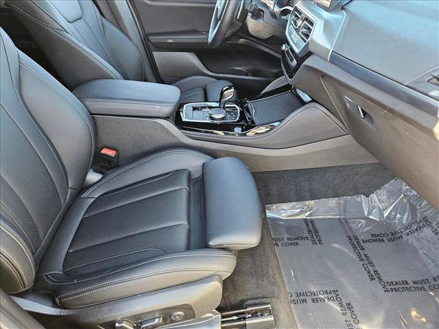 Used 2025 BMW X4 xDrive30i w/ Premium Package image 21