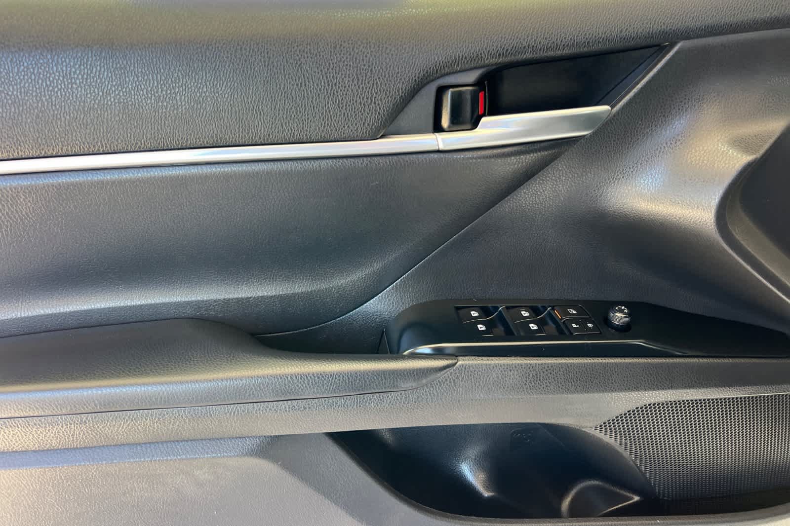 Used 2020 Toyota Camry TRD FWD image 12