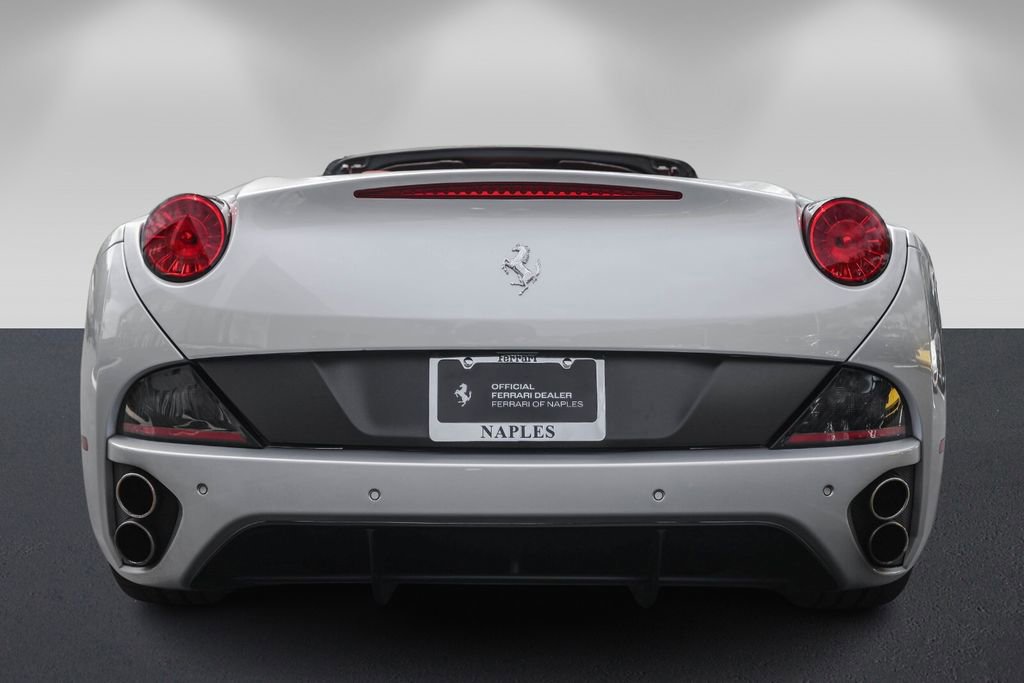 Used 2010 Ferrari California image 4