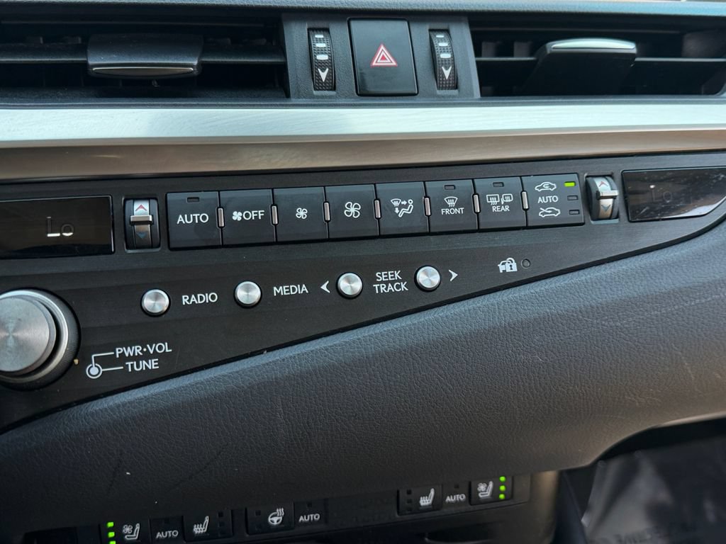 Used 2021 Lexus ES 250 w/ Premium Package AWD/4WD image 22