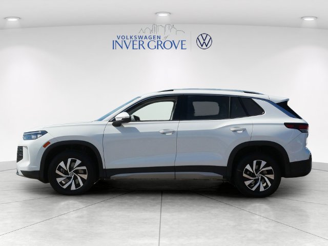Used 2025 Volkswagen Tiguan S AWD/4WD image 4