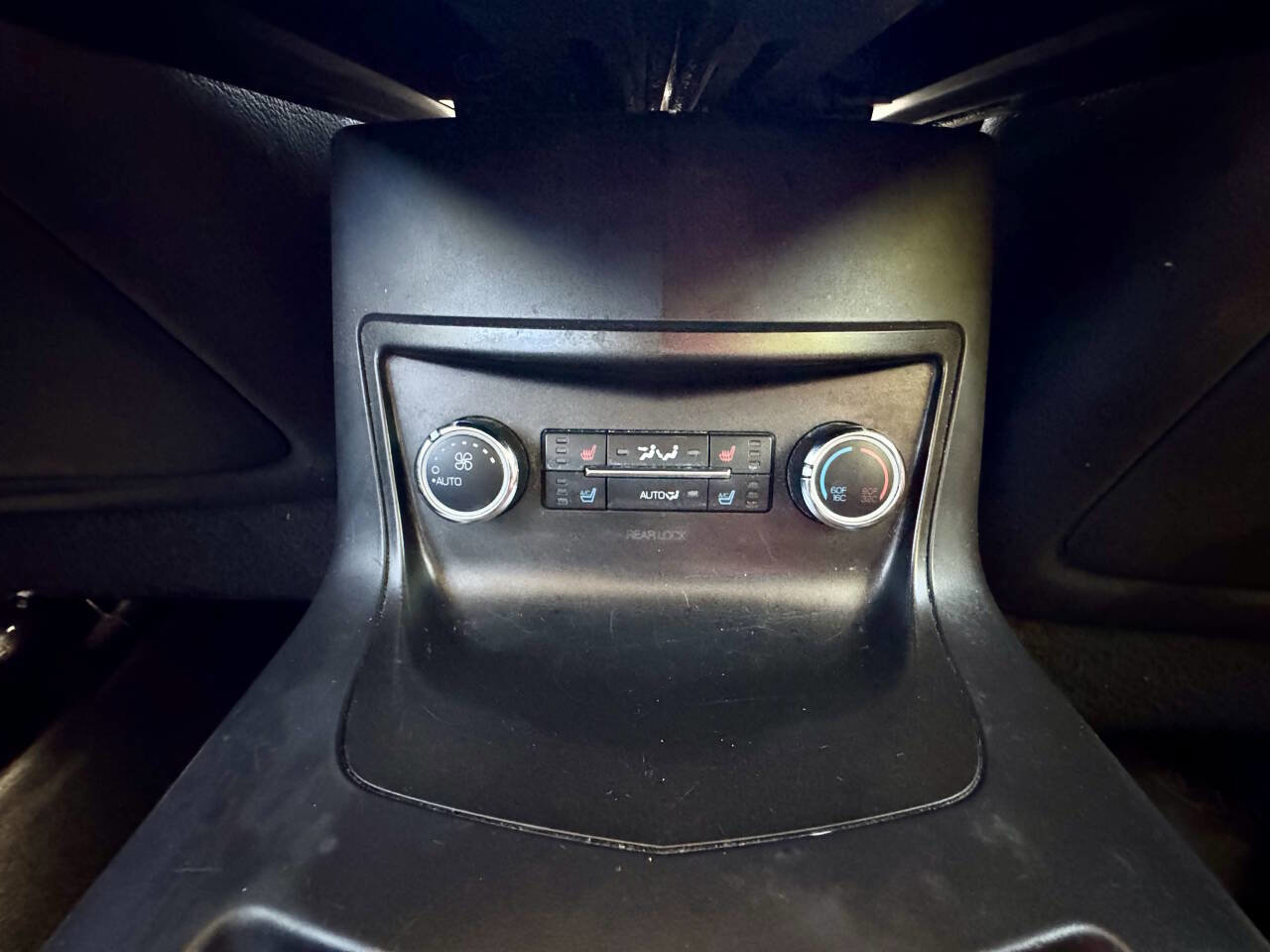 Used 2013 Lincoln MKT AWD image 30