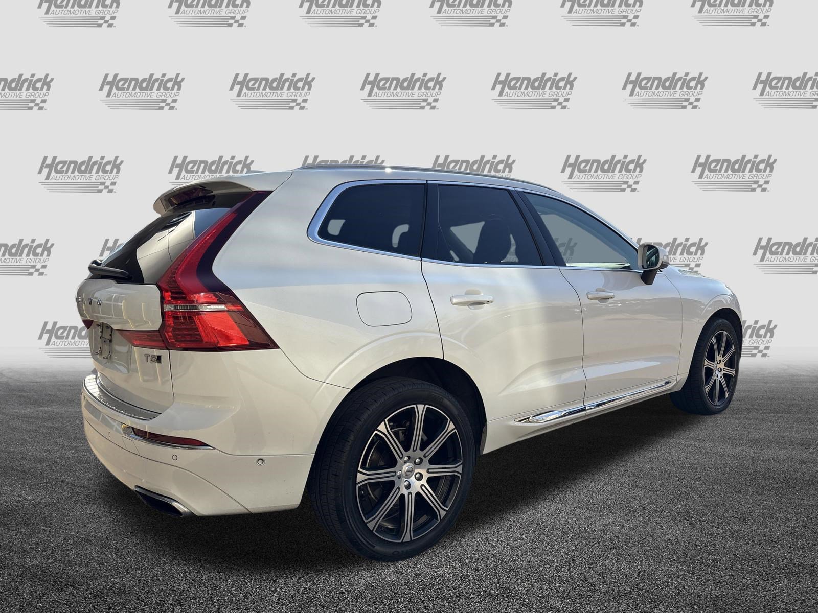 Used 2021 Volvo XC60 T5 Inscription w/ Advanced Package image 10