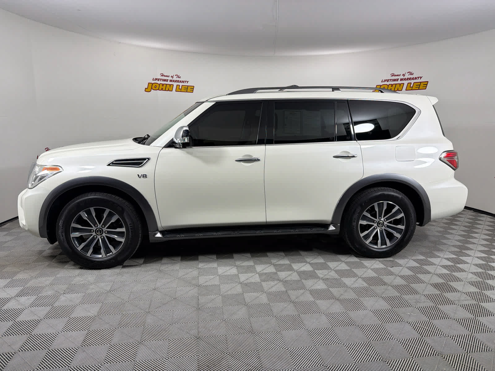 Used 2020 Nissan Armada SL w/ Premium Package RWD image 2