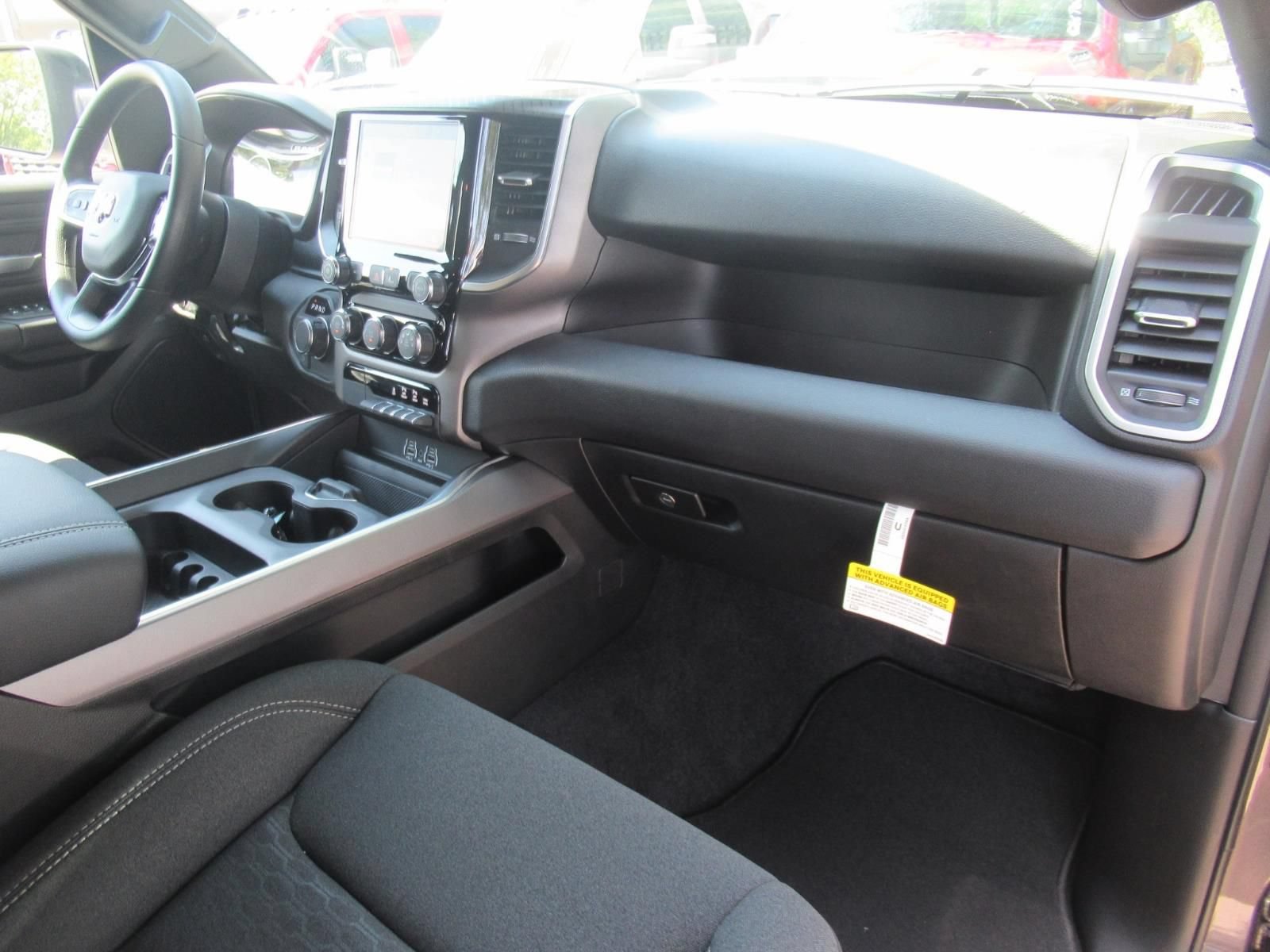 New 2026 RAM 1500 Express AWD/4WD image 13