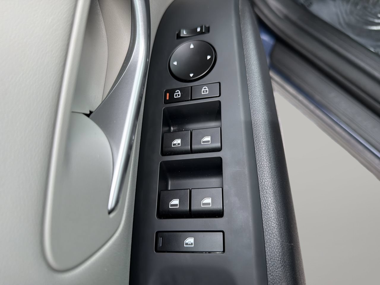 Used 2025 Hyundai Tucson SE FWD image 16