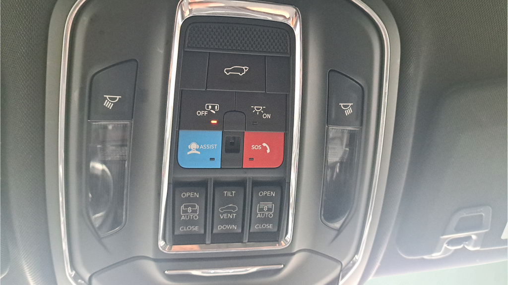 Used 2024 Jeep Grand Cherokee Limited w/ Luxury Tech Group II AWD/4WD image 25