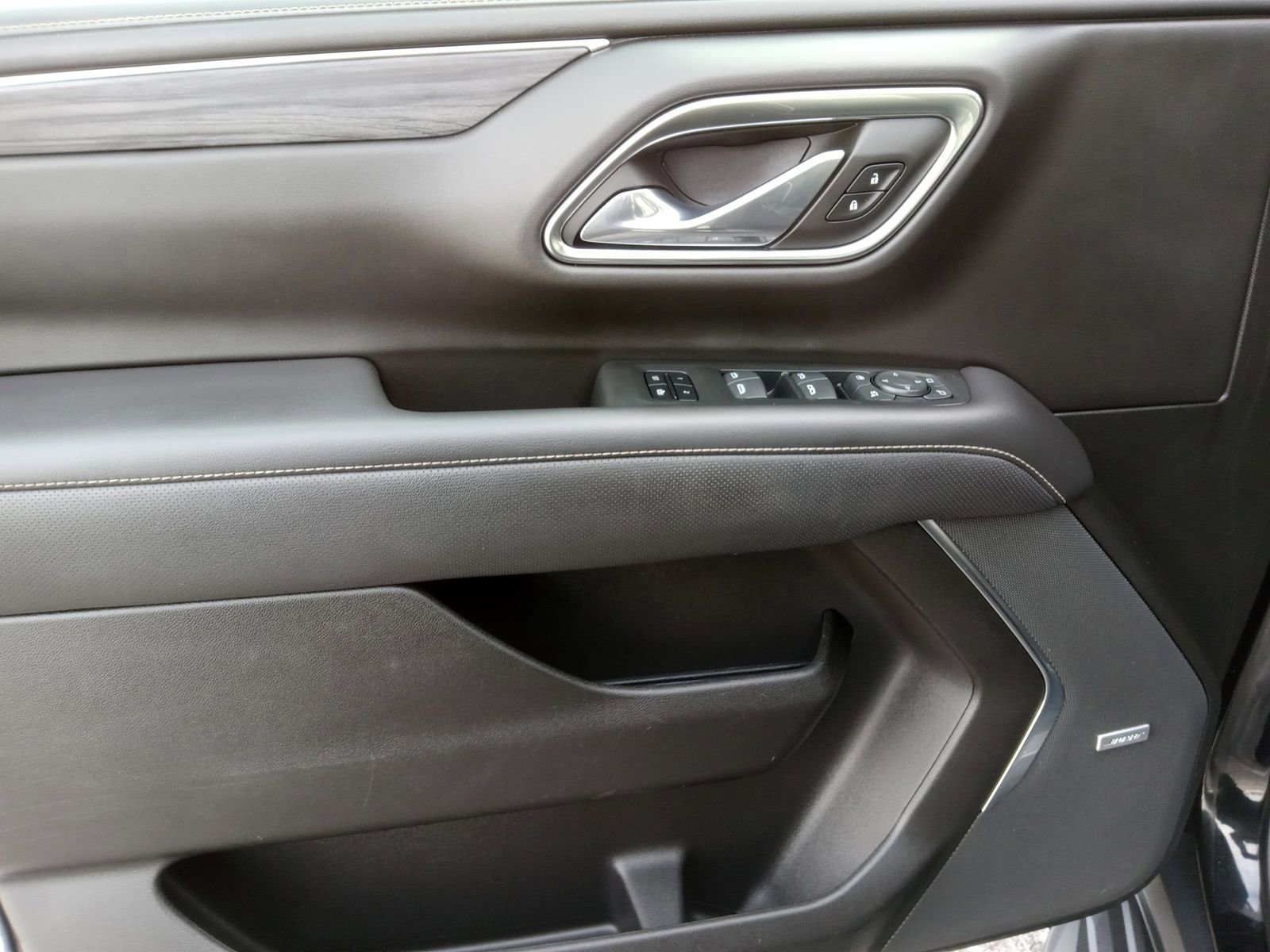 Used 2021 GMC Yukon SLT w/ SLT Luxury Package image 9