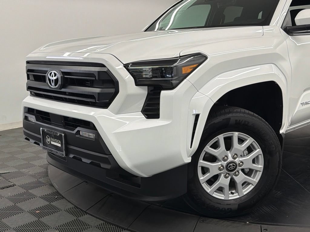 Used 2026 Toyota Tacoma SR5 AWD/4WD image 11