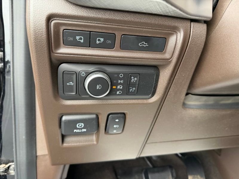 Used 2022 Ford F150 King Ranch w/ Equipment Group 601A High AWD/4WD image 18