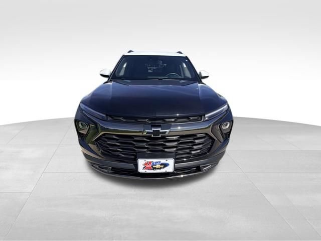 Used 2024 Chevrolet TrailBlazer ACTIV w/ Convenience Package AWD/4WD image 3