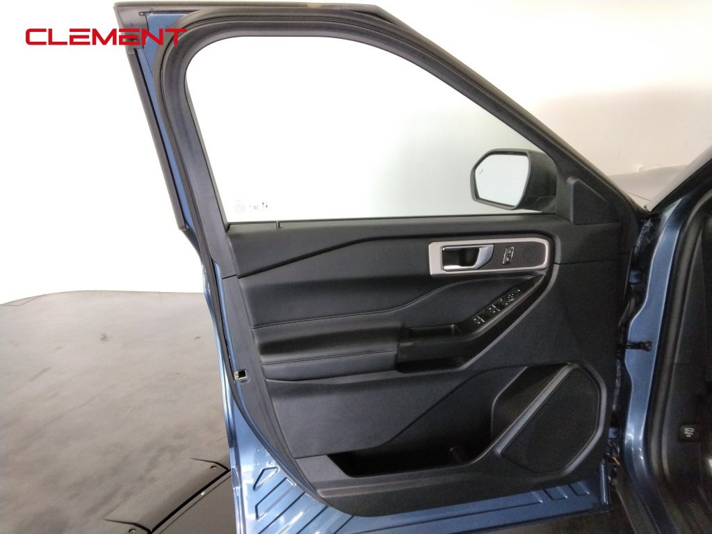 Used 2020 Ford Explorer XLT w/ Equipment Group 202A image 23