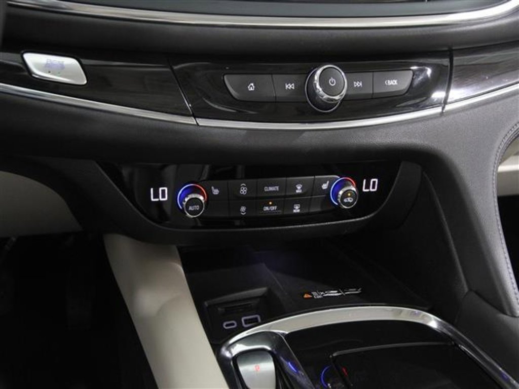 Used 2023 Buick Enclave Essence w/ Experience Buick Package image 15