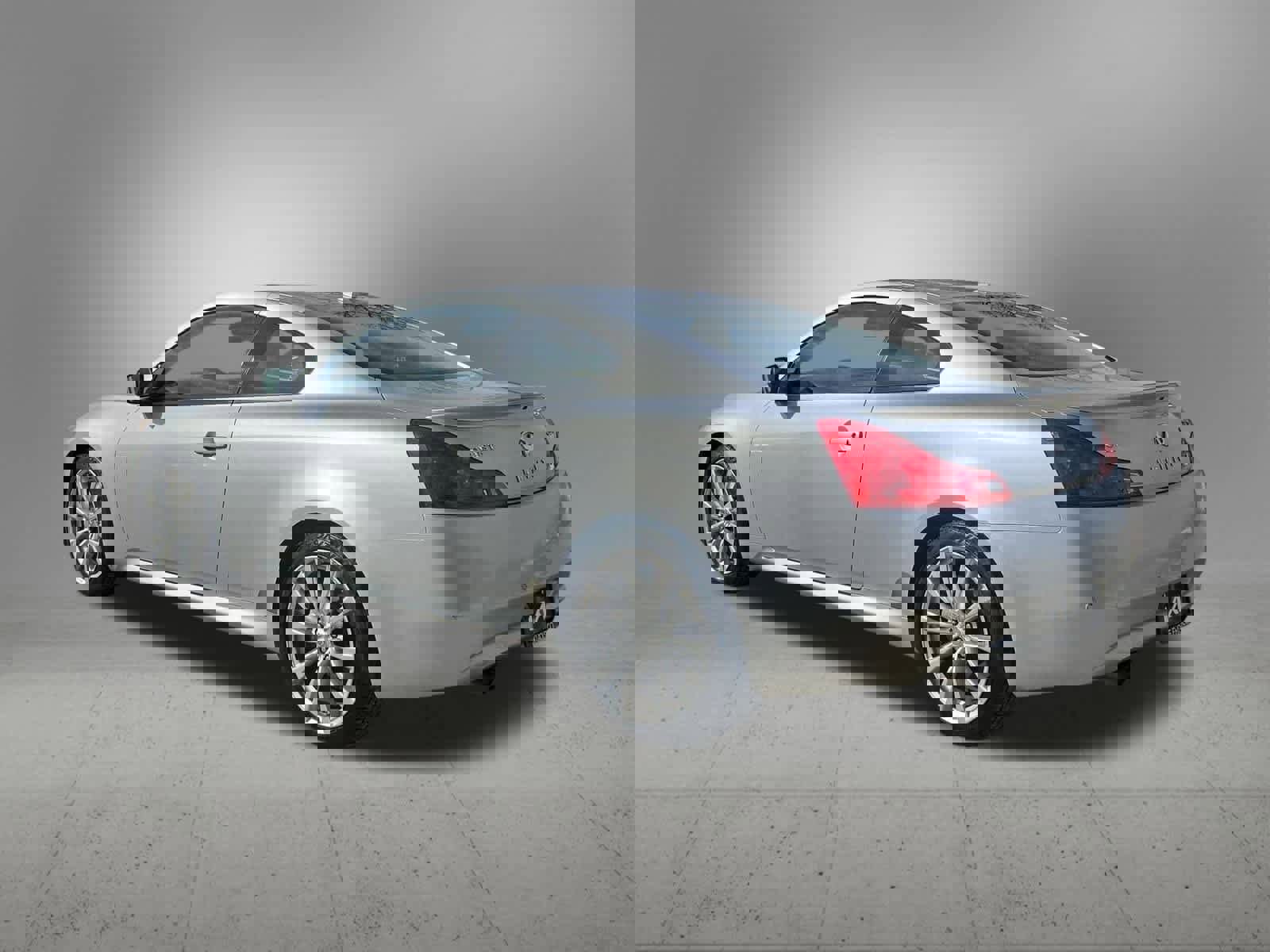 Used 2010 INFINITI G37 Journey w/ Premium Pkg image 4