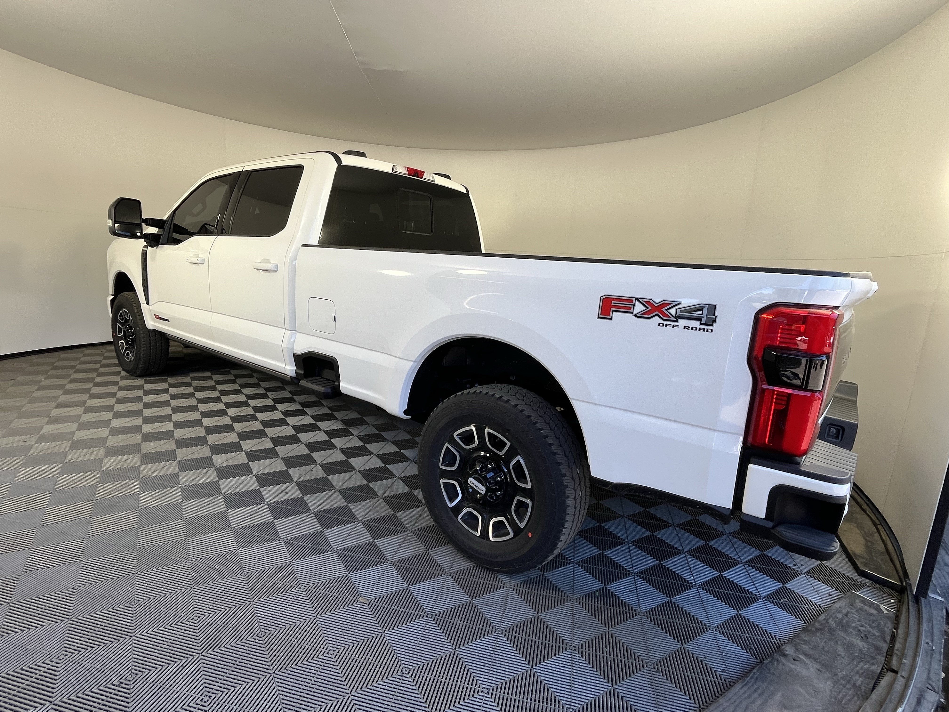 New 2026 Ford F350 Platinum AWD/4WD image 3